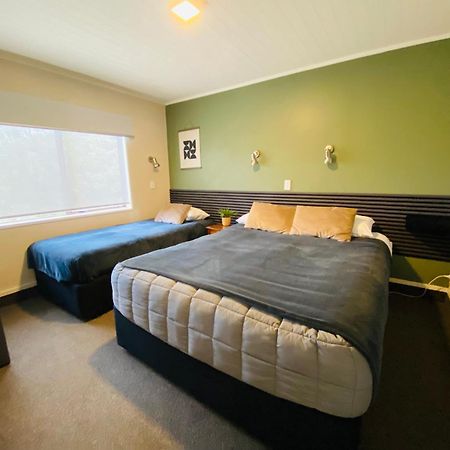 Commodore Motel Дьюндин Экстерьер фото