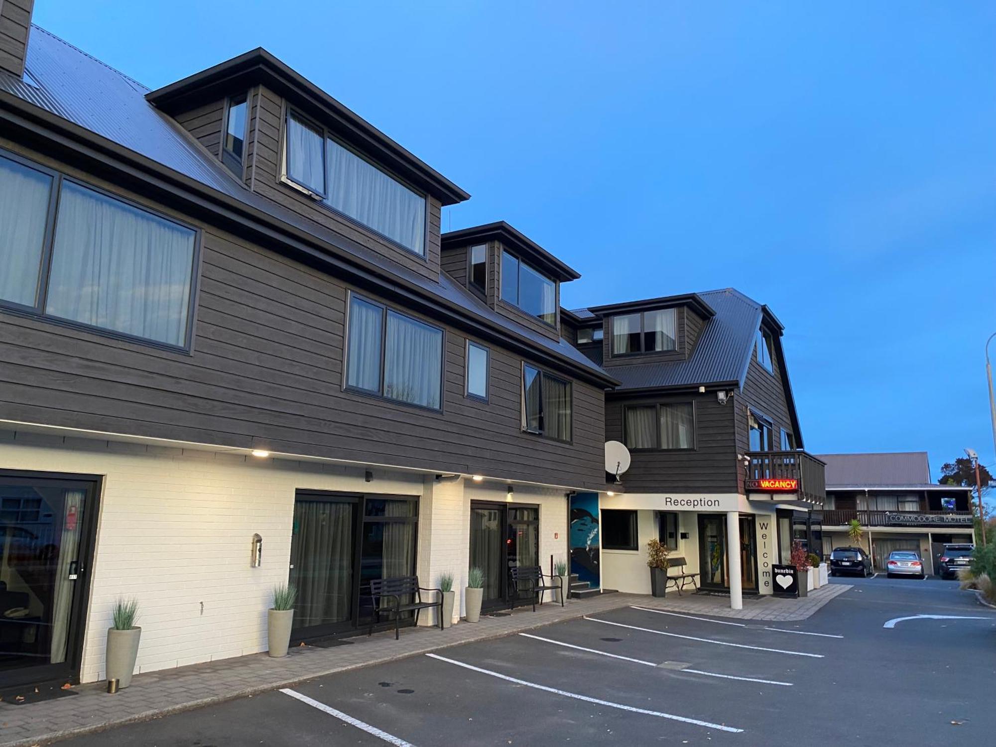 Commodore Motel Дьюндин Экстерьер фото