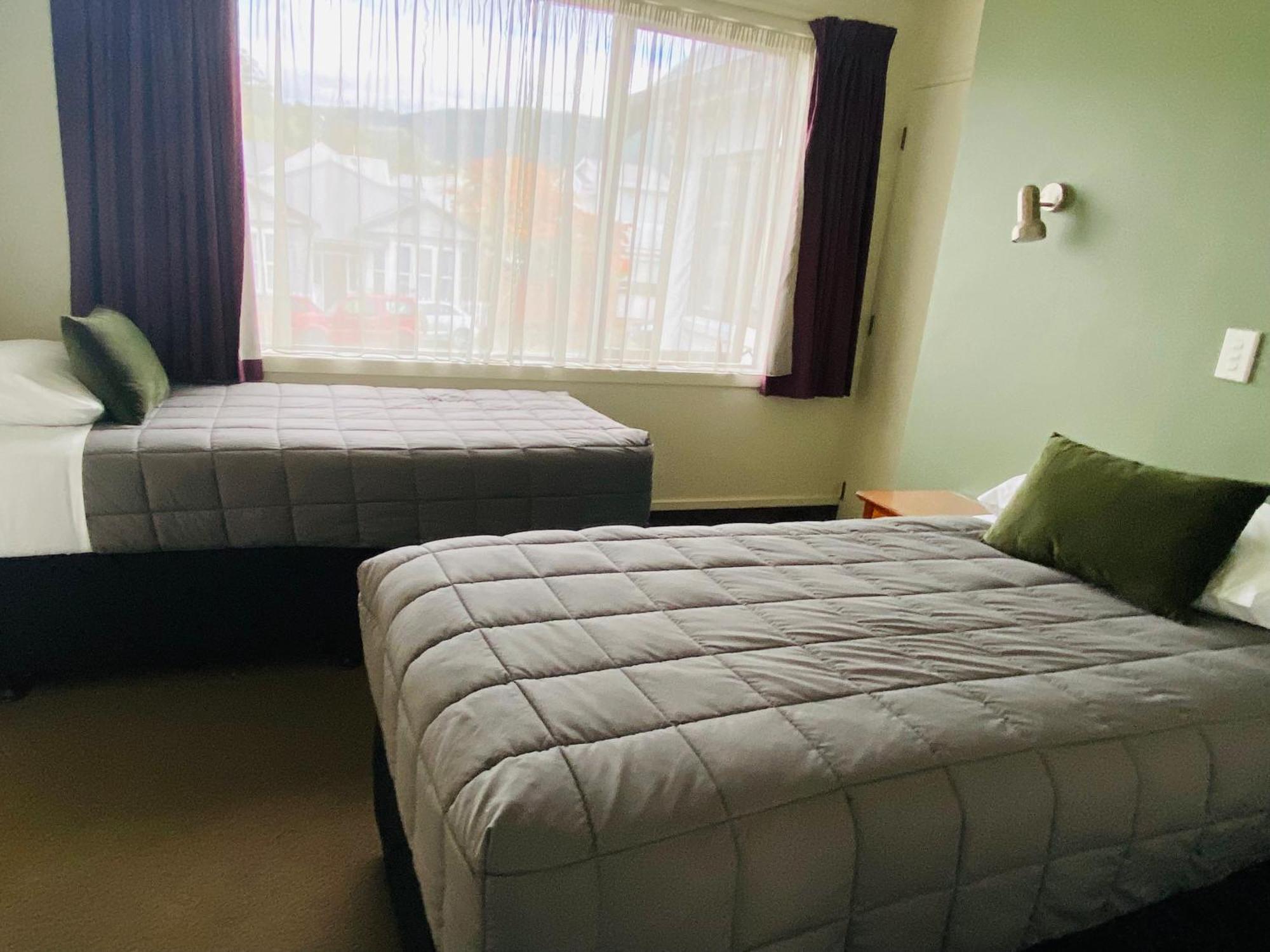 Commodore Motel Дьюндин Экстерьер фото